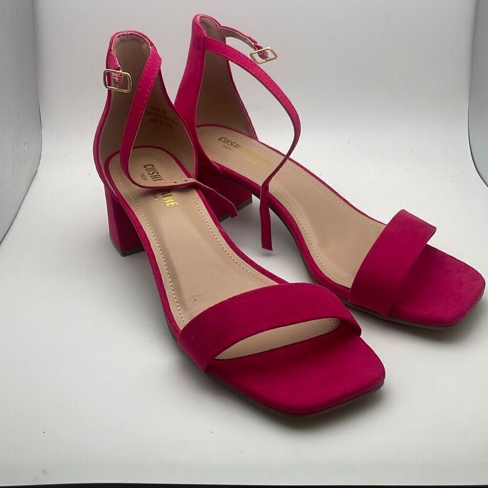 CUSHIONAIRE Women's one band square toe mid block heel sandal SIZE 8 WIDE PINK